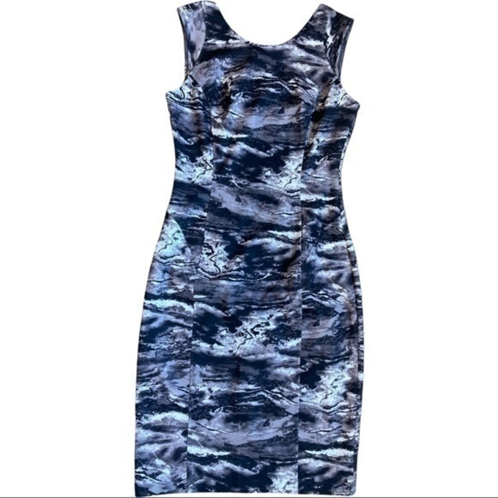 Jennifer Lopez size 4, sleeveless sheath dress, gray,black,white, Silver zipper